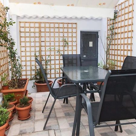 Beautiful New Apartment In Petralona 아테네 외부 사진