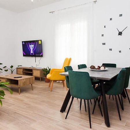 Beautiful New Apartment In Petralona 아테네 외부 사진